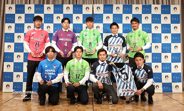 写真：関東1部ベストイレブンに選ばれた選手たち。