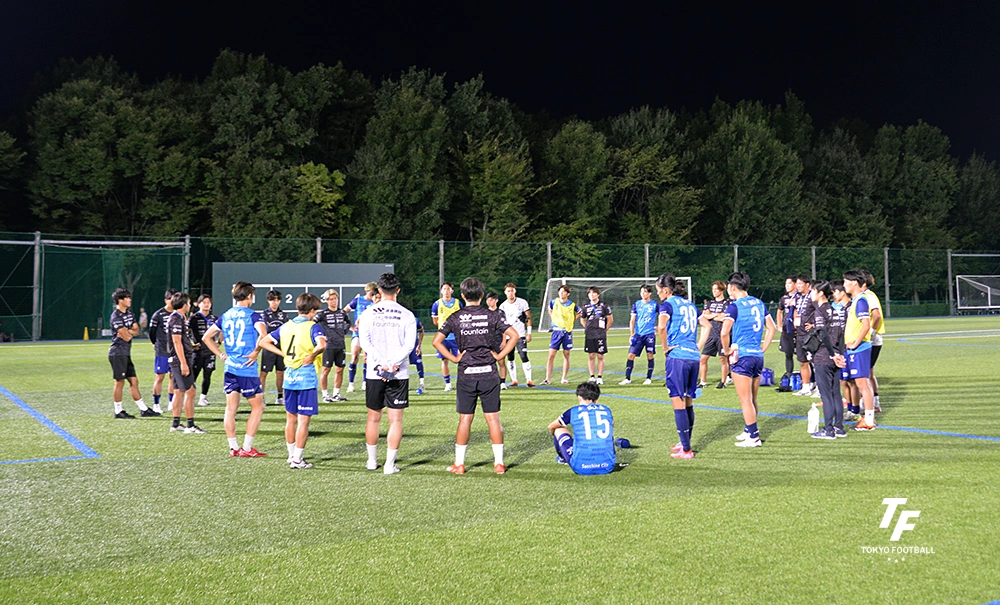 写真：重要な一戦に敗れ試合後は厳しい雰囲気となったエリース。