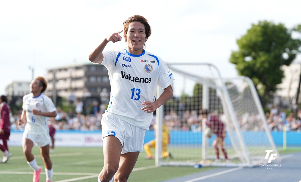 写真：南葛は最終戦に勝利し2位。写真は得点を決めた福本。