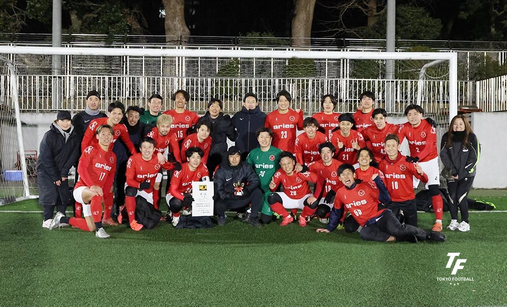 写真:昨年に続き優勝を飾ったエリース東京over35。