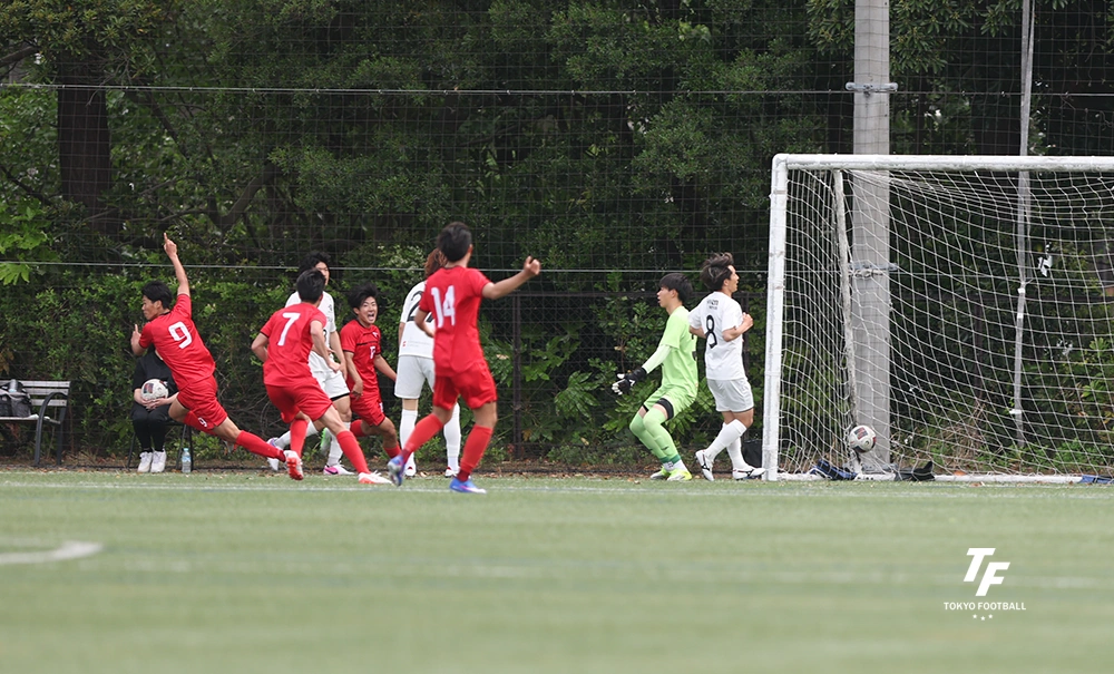 写真：途中からFWでプレーした竹村は77分に同点ゴールを決めた。