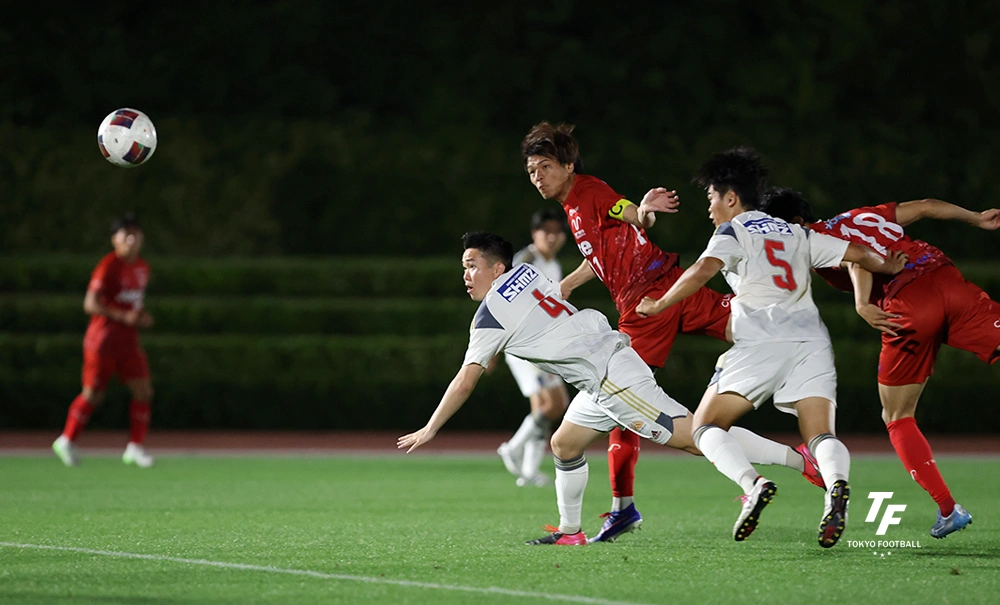 写真:後半にヘディングで決勝点を奪うFW深堀。